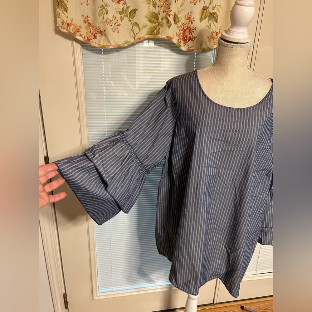 Blouse #3000 - Picture 2 of 5